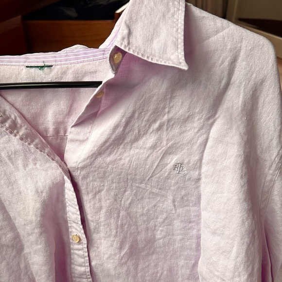 Light Purple Button-Up Blouse - Picture 5 of 5